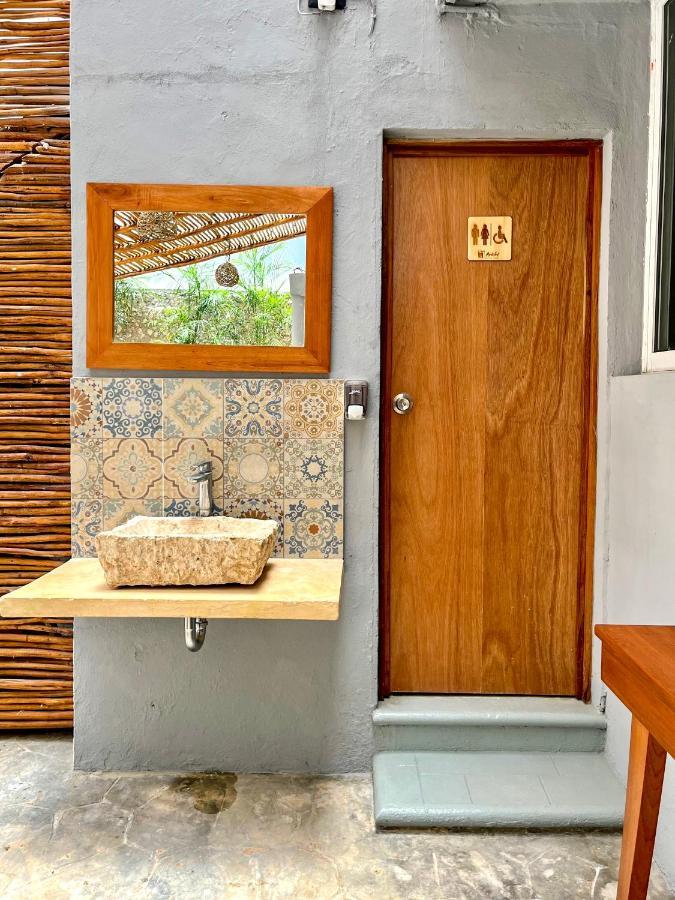 Ariche Valladolid Hotel & Hostal Exterior photo